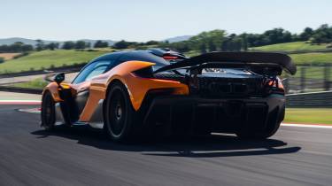 McLaren W1 - rear track