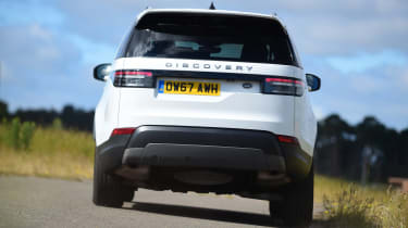 Land Rover Discovery - rear action