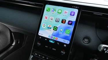 Citroen e-C5 Aircross - infotainment screen