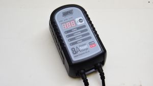 Best%20battery%20chargers%202020-12.jpg