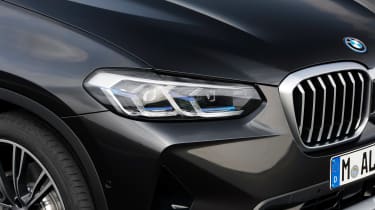 BMW X3 - front light
