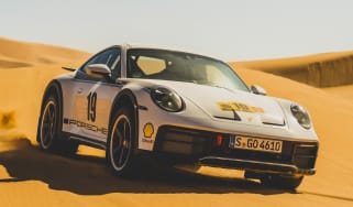 Porsche 911 Dakar - front