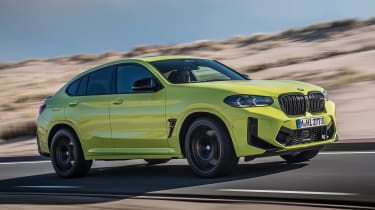 BMW X4 M - front tracking