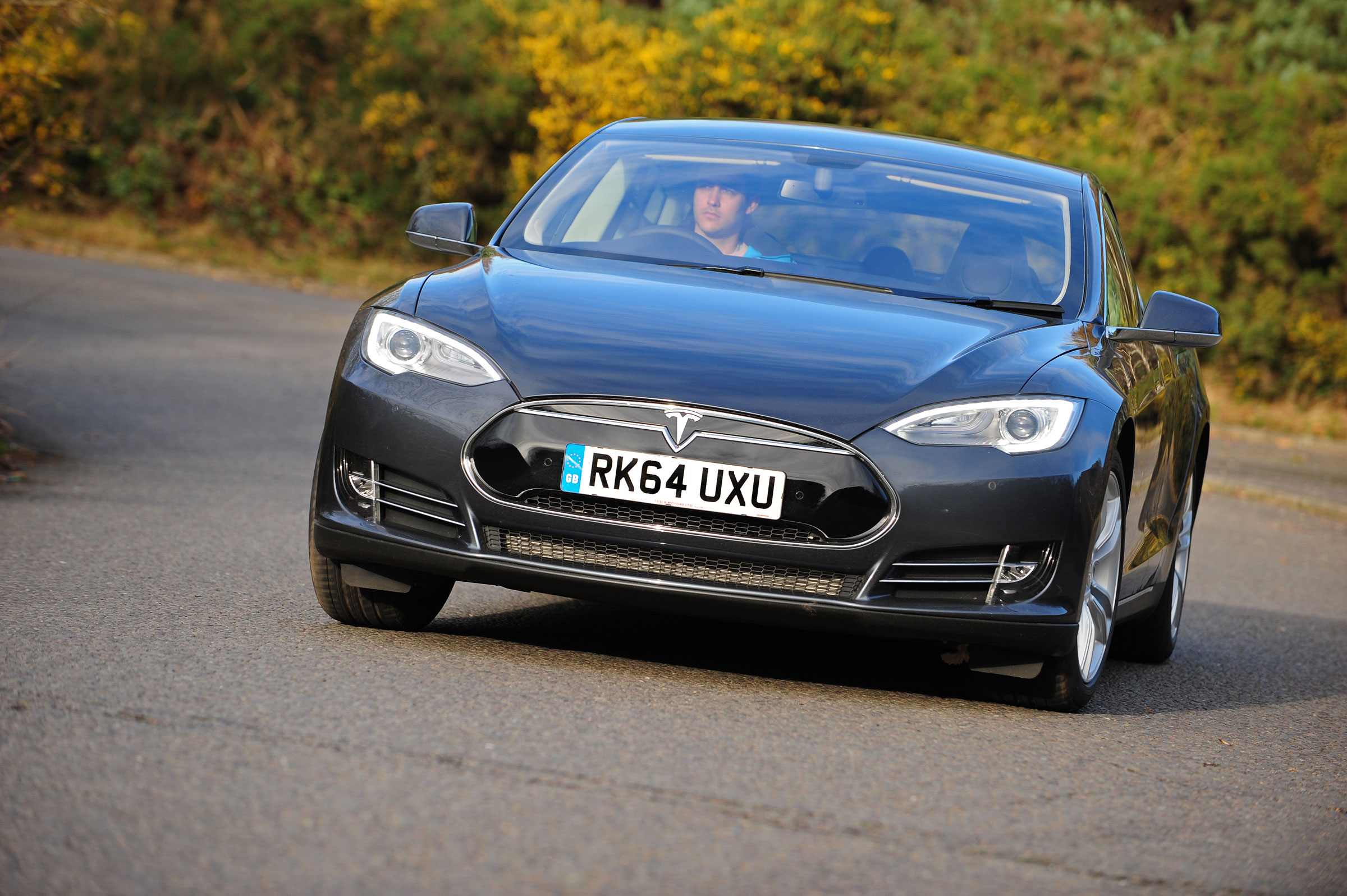 Tesla Model S 60kWh review | Auto Express