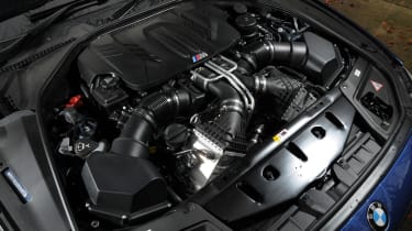 BMW M5 UK drive engine