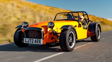 Caterham Seven 340R - front tracking