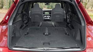Audi SQ7 - boot seats down