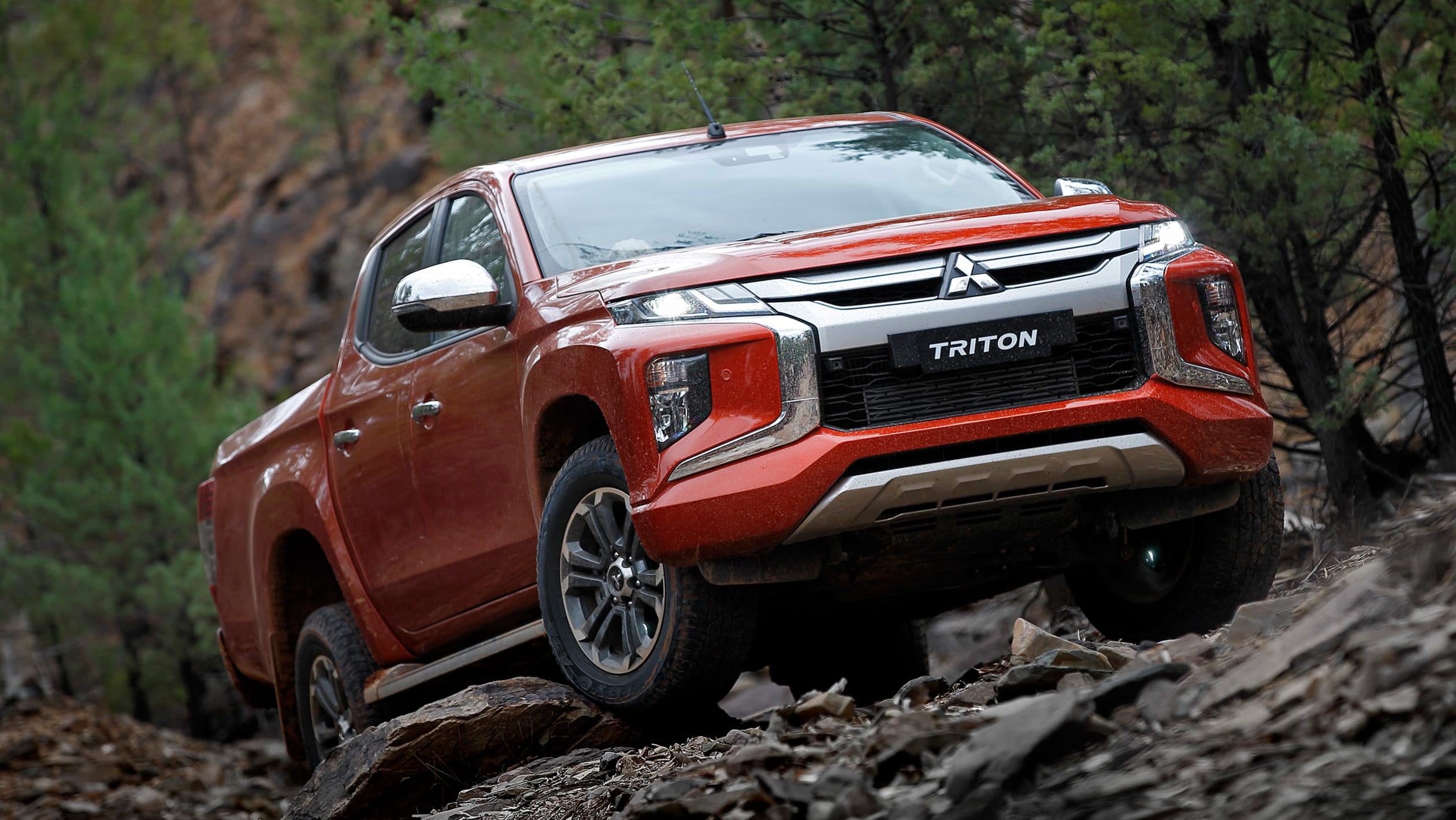 Mitsubishi l200 2019