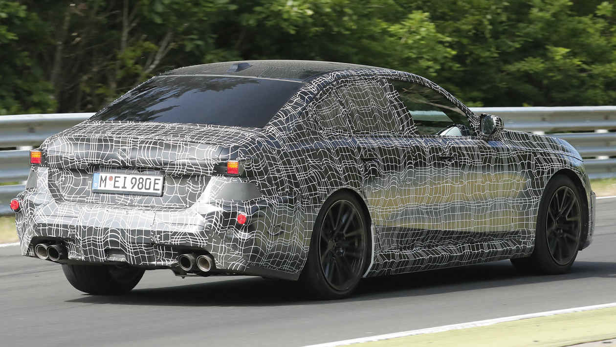 BMW M5 Facelift - сзади под углом