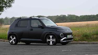 Hyundai Inster - side