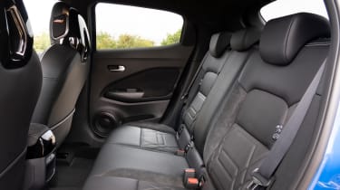 Nissan Juke - rear seats