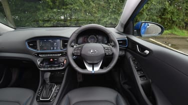 Hyundai Ioniq Plug-in - interior
