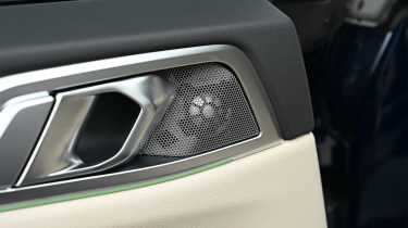 Car Audio test - BMW i4 speaker