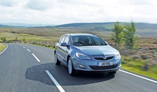 Astra Sports Tourer front