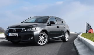 Lexus CT 200h Advance front
