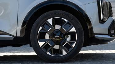 Kia Sportage - wheel