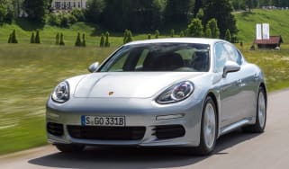 Porsche Panamera S E-Hybrid front tracking