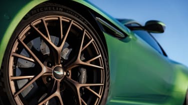 Aston Martin DB12 - wheel