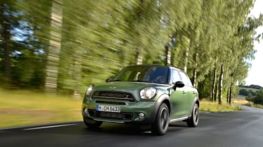MINI Countryman tracking