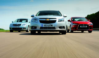 Skoda Octavia vs Chevrolet Cruze Hatchback vs Mitsubishi Lancer