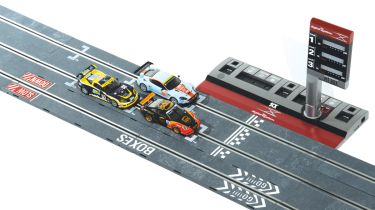 SCX Pit Box Digital