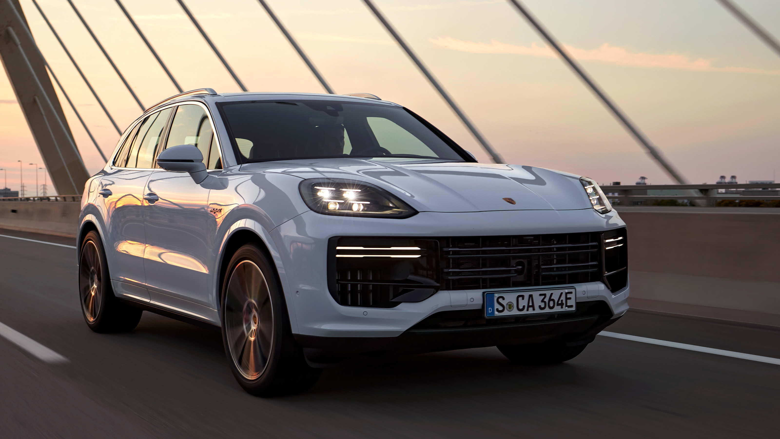 2024 Porsche Cayenne Updated With More Power, More Touchscreen