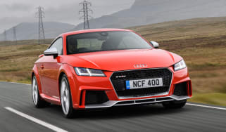 Audi TT RS 2016 - front tracking