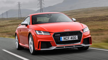 Audi TT RS 2016 - front tracking