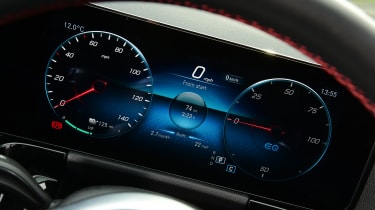 Lexus UX300e vs Mercedes EQA - Mercedes instrument screen