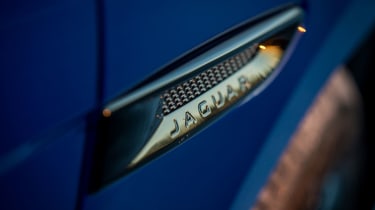 Jaguar F-Pace prototype - vent