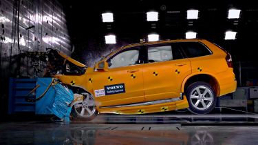 Volvo crash test