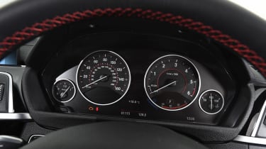 BMW 4 Series - dials