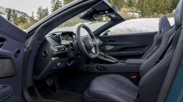 Aston Martin Vantage Roadster - interior