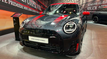 MINI John Cooper Works Electric - front end static