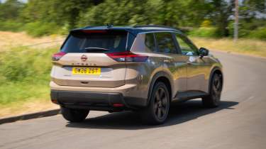 Nissan X-Trail - rear tracking