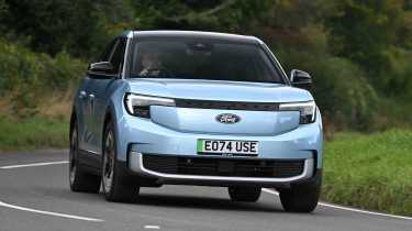 Ford Explorer - front full width