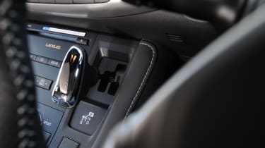 Lexus CT 200h gear lever