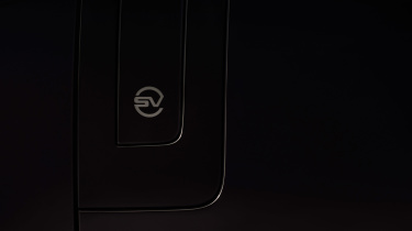 Range Rover SV Black - badge