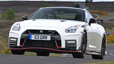 Nissan Nismo cars - Nissan GTR front tracking