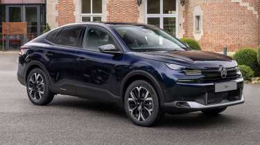 Citroen C4 X - front