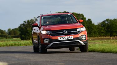 Volkswagen T-Cross Move - front cornering