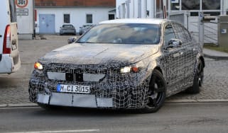 BMW M5 2024 - front