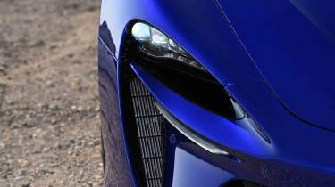 McLaren Artura Spider - head light