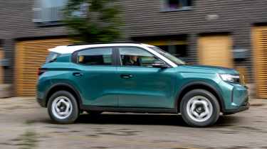 Vauxhall Frontera Hybrid - dynamic front angled