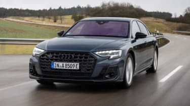 Audi A8 60 TFSI e - front tracking