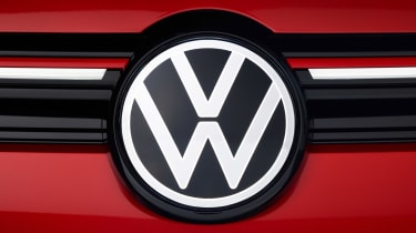 Volkswagen Golf GTI facelift - front badge