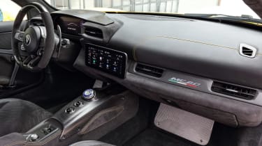 Maserati MC20 - cabin