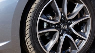 Honda CR-Z wheel detail
