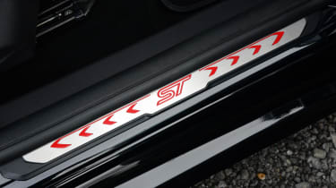 Ford Focus ST - sill