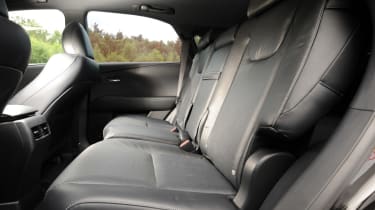  Lexus RX 450h F-Sport seats